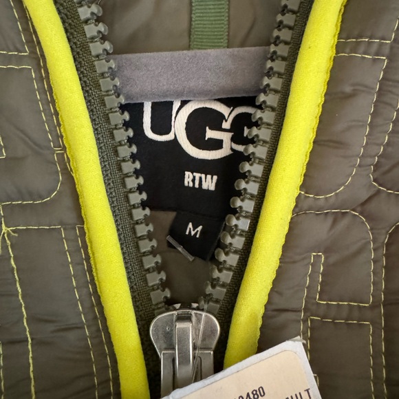 NWT Ugg Sherpa - Picture 4 of 4